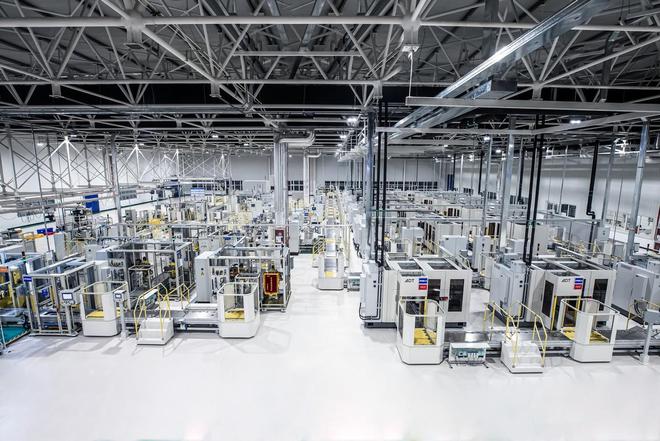 智能微米工厂加持，星越L雷神Hi·X油电混动版开启预售